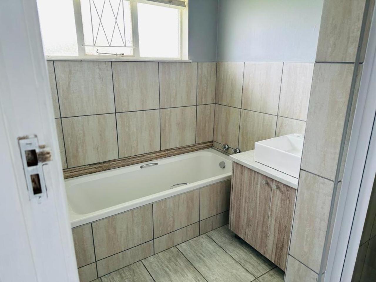 Jodwell Guesthouse Ист-Лондон Экстерьер фото